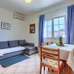 Nino-2 By Interhome Διαμέρισμα Πόρετς