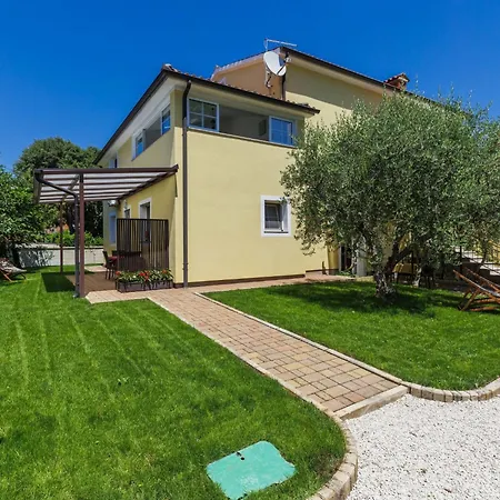 Nino-2 By Interhome * Πόρετς