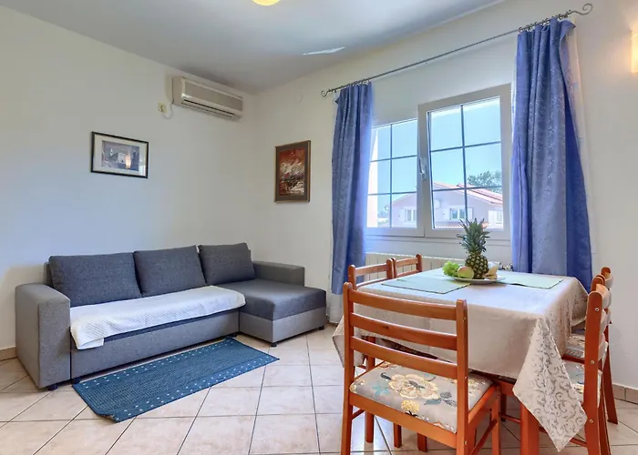 Nino-2 By Interhome Lejlighed Poreč