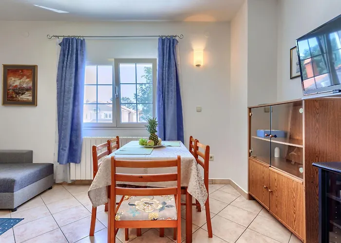 Nino-2 By Interhome * Poreč