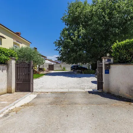 Appartamento Nino-2 By Interhome Porec